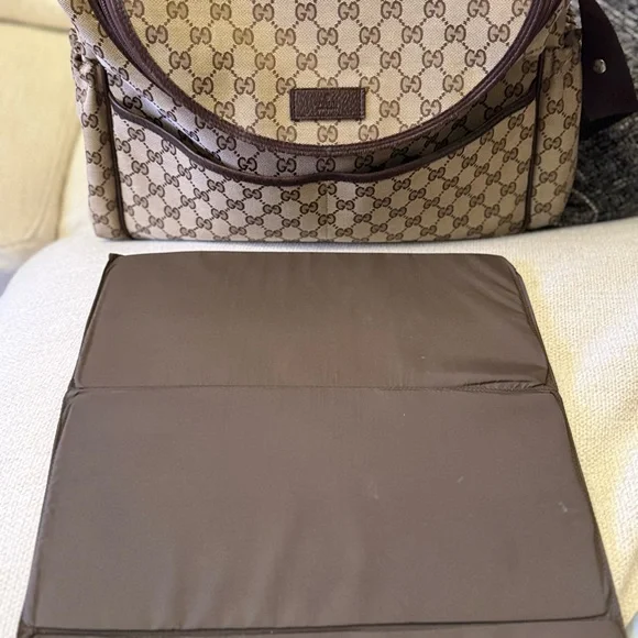 Gucci GG Supreme Diaper Bag - Picture 6 of 6